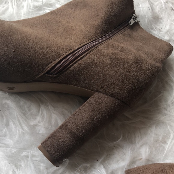 SUEDE PEEP TOE BOOTIES - Picture 4 of 5